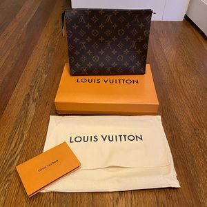 Louis Vuitton Toiletry 26
